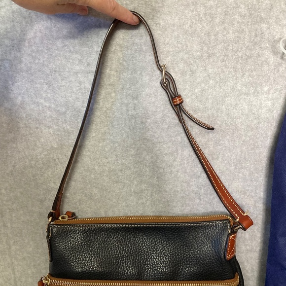 Dooney Bourke Black Pebbled Leather Brown Trim Purse With Dust Bag - Picture 7 of 15